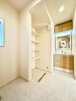 ���̑��@�^�I������ʗp��̃X�g�b�N�ނ�u����֗��ȉ��I���̒E�ߏ�B