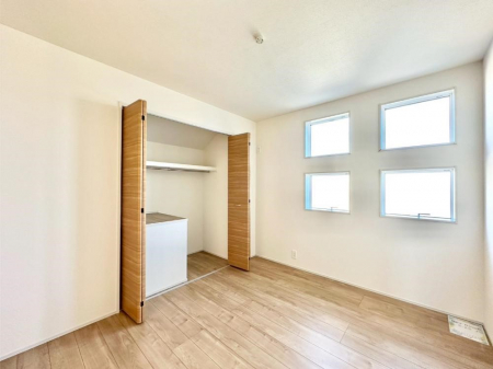 �Q���@4���񂾑����A�N�Z���g�ɂȂ��Ă���2�K5.25���̗m���B