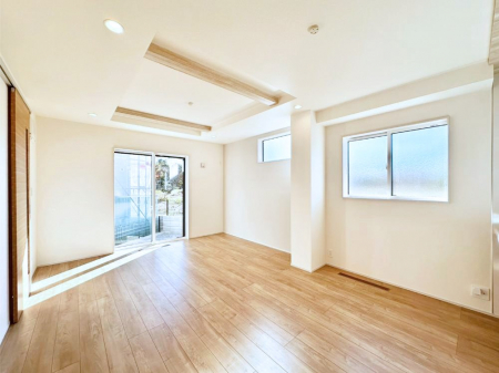 ���r���O�@�i�`�������e�C�X�g�̗D�����_�炩���F�g���̃t���[�����O���f�G�ȃ��r���O�ł��ˁB