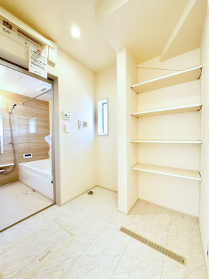 ���̑��@���������Ă���̂Ŋ��C���ł��Đ����������郉���h���[�X�y�[�X