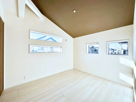 �Q���@�V��̃A�N�Z���g�N���X���I�V�����I�v���C�x�[�g���Ԃ��[���������Ȏ�Q���B