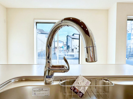 ���̑����ρ@�Z���T�[�Ɏ�������������œf���^�~�����ł���^�b�`���X�����B�򐅊�t���B