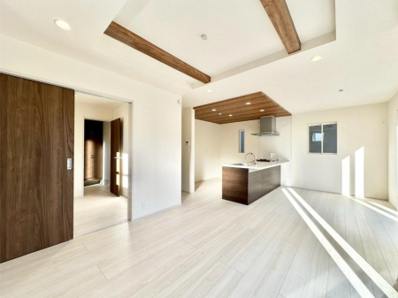 ���r���O�@16���̂k�c�j�͉Ƒ��݂�Ȃ̉��K��ԁI�Ƒ��̂Ȃ������������厖�ȃX�y�[�X�ł��B 