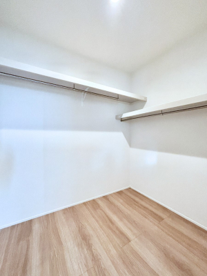 ̑@EH[NCN[[bgtŐԂLpł܂B