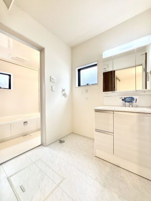 ���̑��@�������̂�����K��Ԃł��B�����̐g�x�x���C�����ǂ����g�������܂��B 