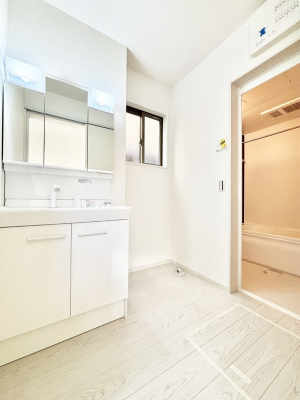 ���̑��@�L�X�Ƃ�Ƃ�̂��郉���h���[�X�y�[�X