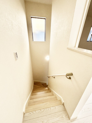 ���̑��@�K�i�͎肷��t���Ȃ̂ŏ����Ȃ��q���܂₲����̕������S�ł�