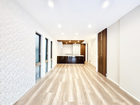 ���r���O�@�i�`�������e�C�X�g�̗D�����_�炩���F�g���̃t���[�����O���f�G�ȃ��r���O�ł��ˁB