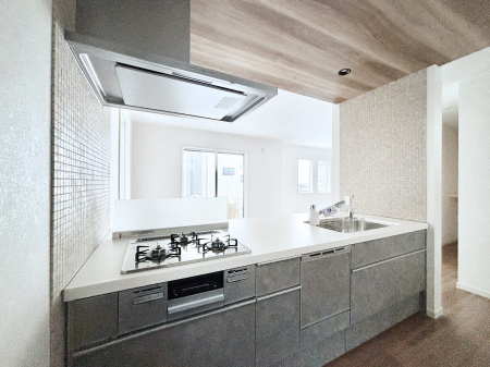 �L�b�`���@�������������I�ɁA�y�����I�V�X�e���L�b�`��  