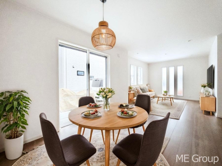 ���r���O�@�������������͋C�̂k�c�j�͉Ƒ��݂�Ȃ̉��K��ԁ��Ƌ��CG�ł�