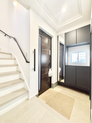 ց@ʔ͂Ƒ̎ʐ^G߂̃CeAŏIƂĉoł܂