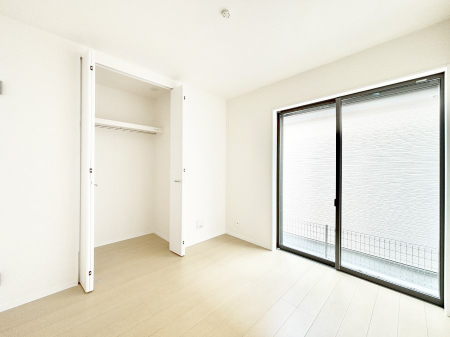 q@rOאڂ̗m͖ڂ͂₷̂ŎqƂĂg܂B