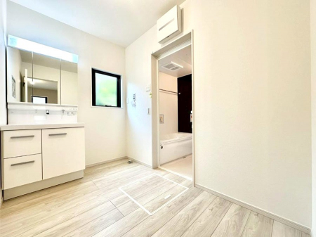 ���̑��@�������̂�����K��Ԃł��B�����̐g�x�x���C�����ǂ����g�������܂��B 