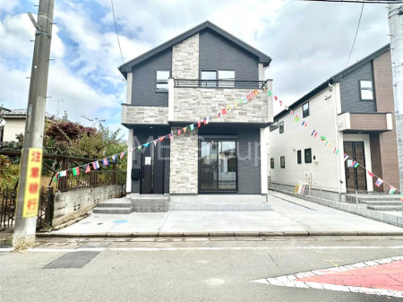 ���n�O�ώʐ^�@�������ꂽ�O�ρA�㎿�ȏZ��Ԃ��L���鎺���͉i�����S���ĉ߂�����Z���ł��B 