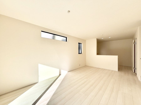 ���r���O�@�Z�ޕ��̌��������o�����A�C���e���A���l����̂��y���݂ȃ��r���O�ł��I 