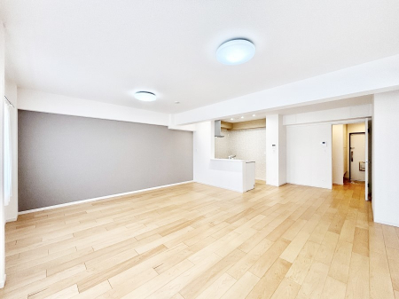 ���r���O�@���Ƒ��̓��₩�Șb�����ŕ�܂�閾�邢���r���O