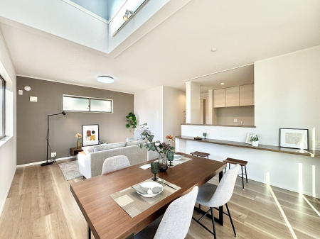 rO@rOɂ͏g[̗pIN̐Sn悢ԂŉƑ̉ƑcI