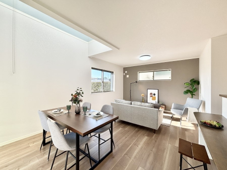 rO@rO㕔ɂ̗͐pB邢zɕ܂ԂŉƑcI