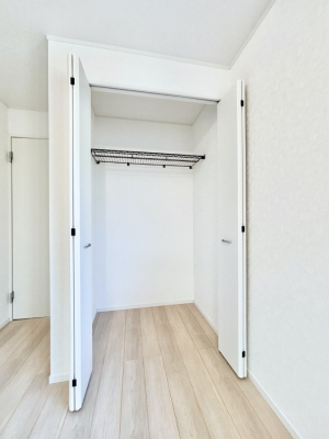 ���[�@�m���̃N���[�[�b�g�B���s��������̂Ō���̈ߗނ�����������܂�܂��B