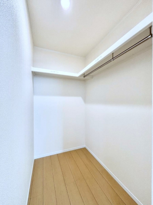 ̑@EH[NCN[[bgtŐԂLpł܂B