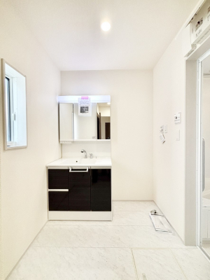 ���̑��@�L�X�Ƃ�Ƃ�̂��郉���h���[�X�y�[�X�B  