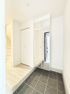 ���ց@�Ƒ��̋A��₨�q�l�������������}���錺��