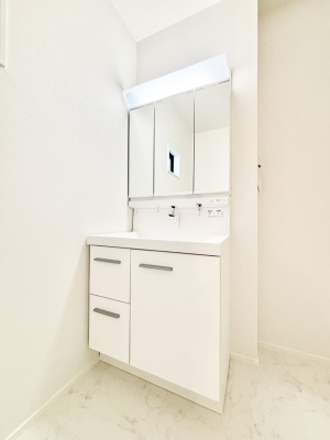 ���ʑ�E���ʏ��@���[�͂Ƌ@�\���ɗD�ꂽ���ʉ��ϑ�