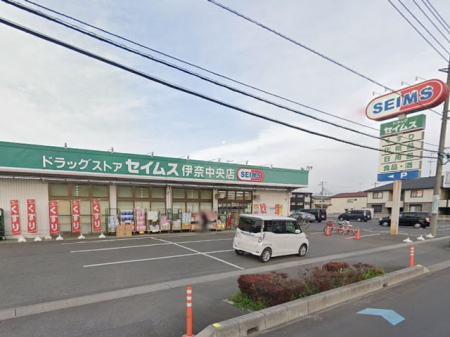 ���ӊ��@�h���b�O�X�g�A 300m �h���b�O�Z�C���X�ɓޒ����X