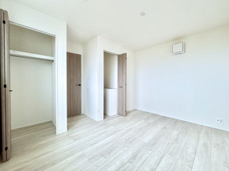 �q�������@�q�������ɂ��������߂Ȏ��[�X�y�[�X�����Ղ�̋���