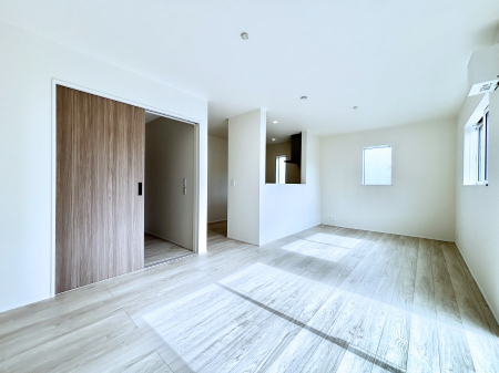 ���r���O�@�i�`�������e�C�X�g�̗D�����_�炩���F�g���̃t���[�����O���f�G�ȃ��r���O�ł��ˁB