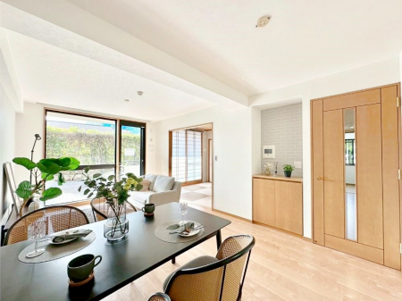 rO@Ƒ̓₩Șbŕ܂閾邢rO