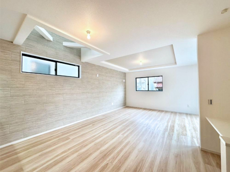 ���r���O�@�Ƒ��c���̎��Ԃ����������Ȃ��났�̃��r���O�_�C�j���O�B   