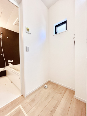 ���̑��@�L�X�Ƃ�Ƃ�̂��郉���h���[�X�y�[�X�B  