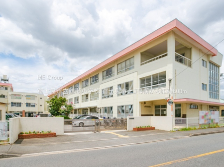 ӊ@wZ 800m xmsߐwZ