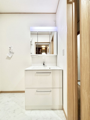 ���ʑ�E���ʏ��@�傫�����₷���O�ʋ��Ő�����������ʑ�́A�g�����Ȃ݃`�F�b�N�┧�̂������ɂ������߂ł��B 