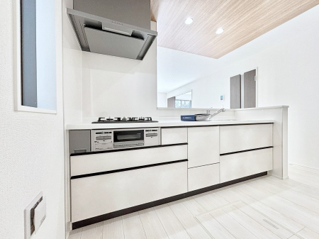 �L�b�`���@�������������I�ɁA�y�����I�V�X�e���L�b�`��  