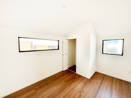 �Q���@�g���₷���`�Ńx�b�g��Ƌ�̒u�����ɂ����邱�Ƃ�����܂���B   