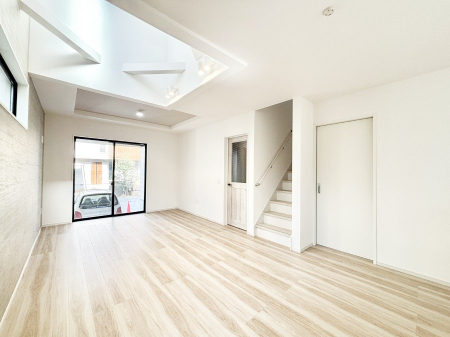 ���̑����ρ@�Ƒ������R�ƏW�܂�e���̃X�y�[�X�ɂȂ肻��