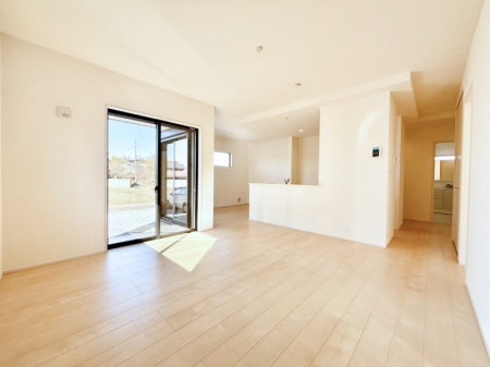 ���r���O�@�ǂ��ɂ��Ă��Ƒ��̂Ȃ������������R�~���j�P�[�V�������r���O�B 