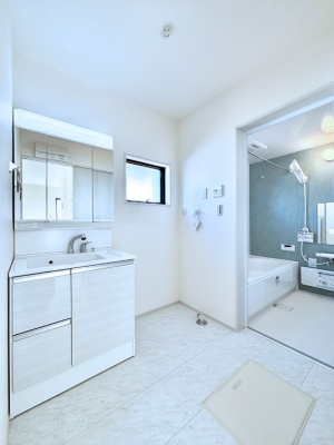 ���̑��@�L�X�Ƃ�Ƃ�̂��郉���h���[�X�y�[�X�B  