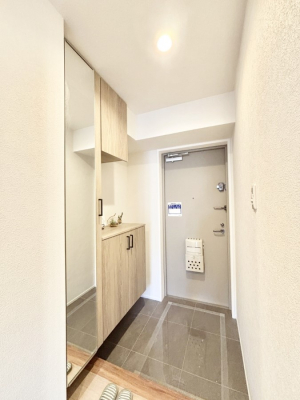 ���ց@���ւɂ͎��[�������Ղ肠��̂ŃX�b�L�������q���I�ȋ�Ԃ�ۂĂ���