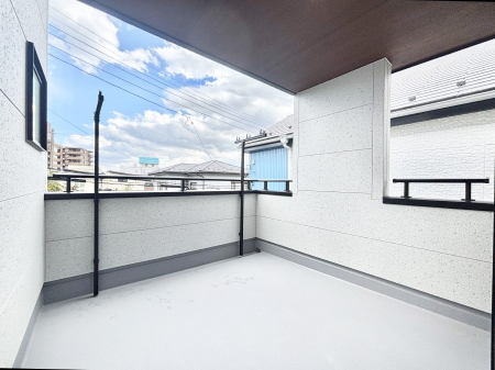 oRj[@}ȂVC̕ωɂSȃCi[oRj[