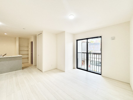 rO@Ƒ̓₩Șbŕ܂閾邢rO