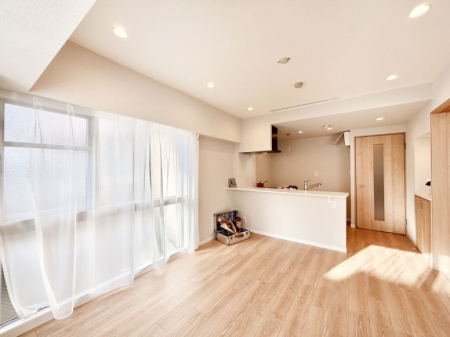 ���r���O�@�Ƒ��ꏏ�ɂ��H�����y���݂����Ȃ�L�X���r���O�_�C�j���O