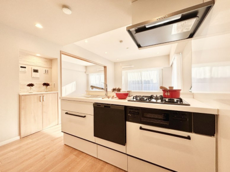 �L�b�`���@�������������I�ɁA�y�����I�V�X�e���L�b�`��