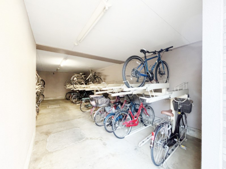 ̑@]Ԓui󂫏󋵂͓sxmFj