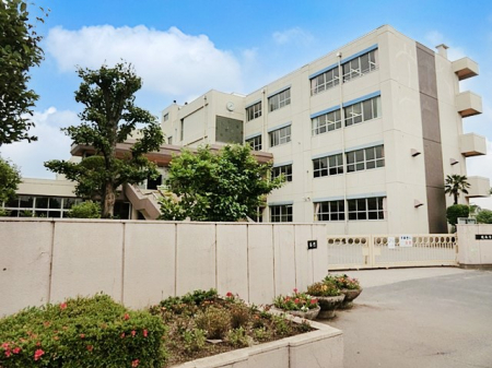 ���ӊ��@���w�Z 720m �z�J�s���������w�Z