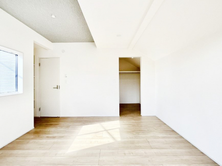 ̑ρ@eʂ̎[͂WICt̂ł胊bNX^CI