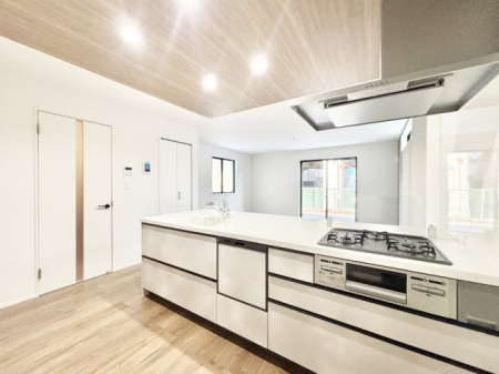 �L�b�`���@�L�X�Ƃ����g������̗ǂ��L�b�`���œ��X�̂��������y�����Ȃ肻��