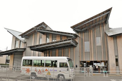 ���ӊ��@�c�t���E�ۈ牀 700m �����c�t��